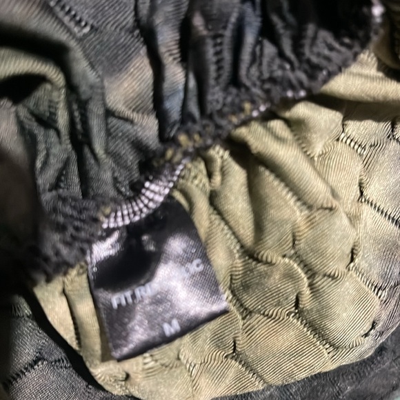 Viral TikTok leggings and yes, they do have that effect - Picture 3 of 3